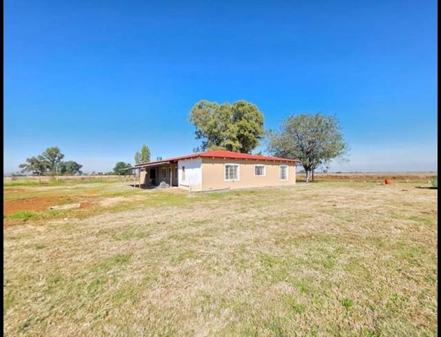 FARM FOR SALE IN HELDERSTROME